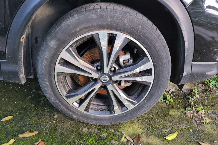 Used Nissan Qashqai 2022 2.0L CVT XV Premier Luxury Edition Right Front Wheel Hub