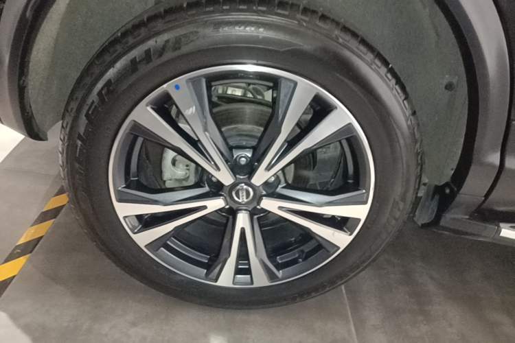 Used Nissan Qashqai 2022 2.0L CVT XV Premier Luxury Edition Right Rear Wheel Hub
