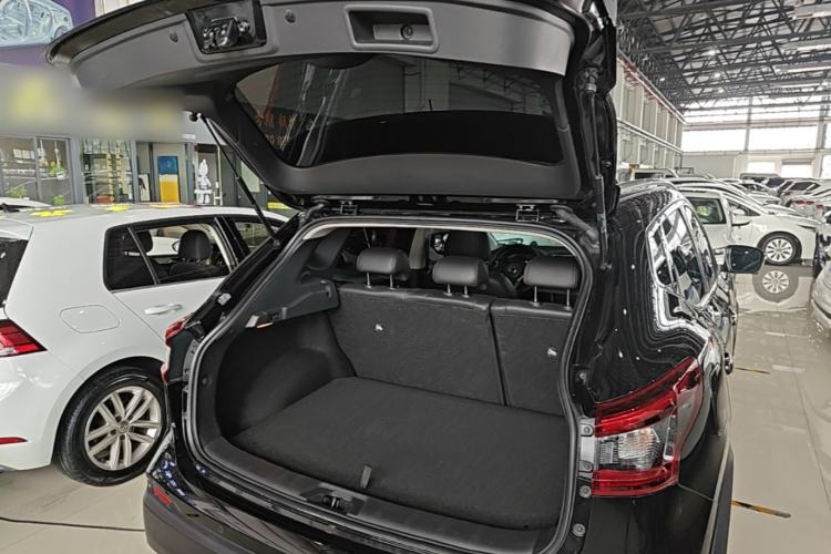 Used Nissan Qashqai 2022 2.0L CVT XV Premier Luxury Edition Trunk