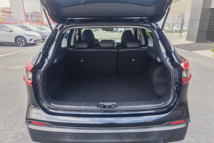 Used Nissan Qashqai 2022 2.0L CVT XV Premier Luxury Edition Trunk