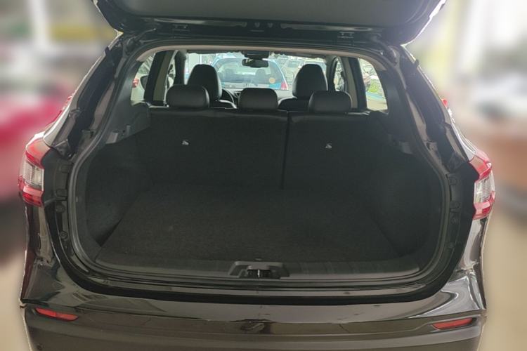 Used Nissan Qashqai 2022 2.0L CVT XV Smart Enjoyment Version Trunk