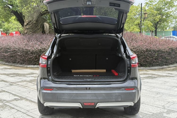 Used Nissan Qashqai 2022 2.0L CVT XV Smart Enjoyment Version Trunk