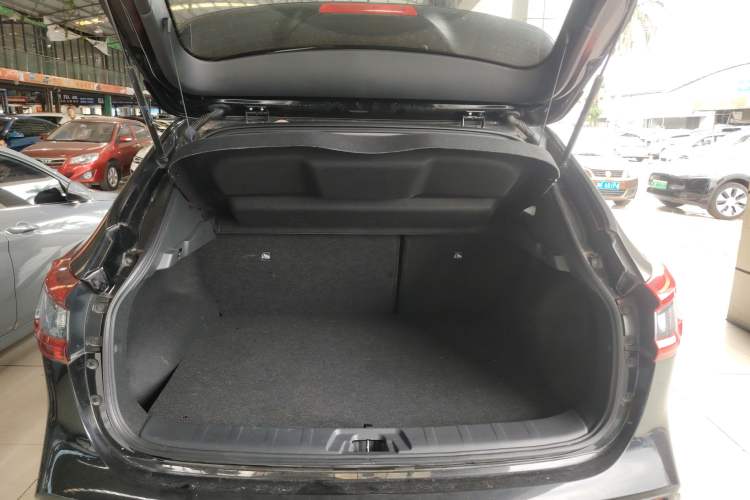 Used Nissan Qashqai 2022 2.0L CVT XV Smart Enjoyment Version Trunk