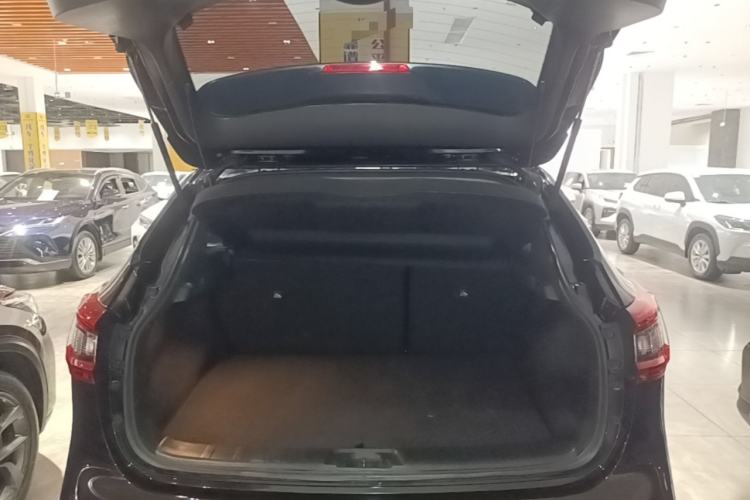 Used Nissan Qashqai 2022 2.0L CVT XV Premier Luxury Edition Trunk