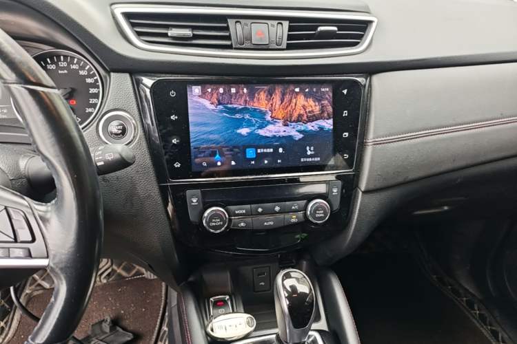 Used Nissan Qashqai 2022 2.0L CVT XV Premier Luxury Edition Audio And AC Panel