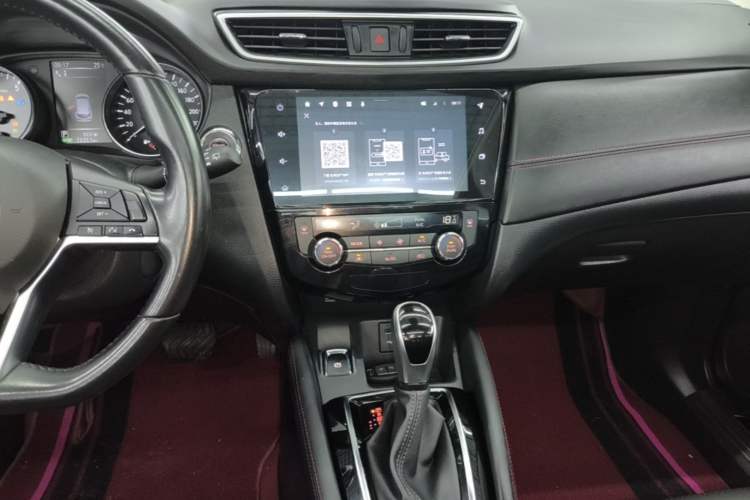 Used Nissan Qashqai 2022 2.0L CVT XV Premier Luxury Edition Audio And AC Panel