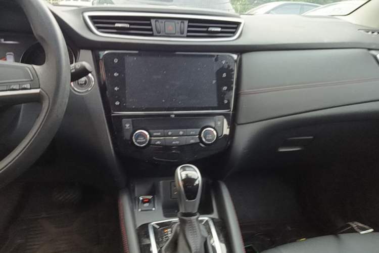 Used Nissan Qashqai 2022 2.0L CVT XV Smart Enjoyment Version Audio And AC Panel