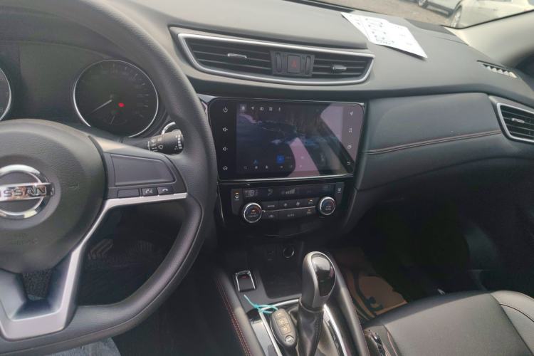 Used Nissan Qashqai 2022 2.0L CVT XV Smart Enjoyment Version Center Console