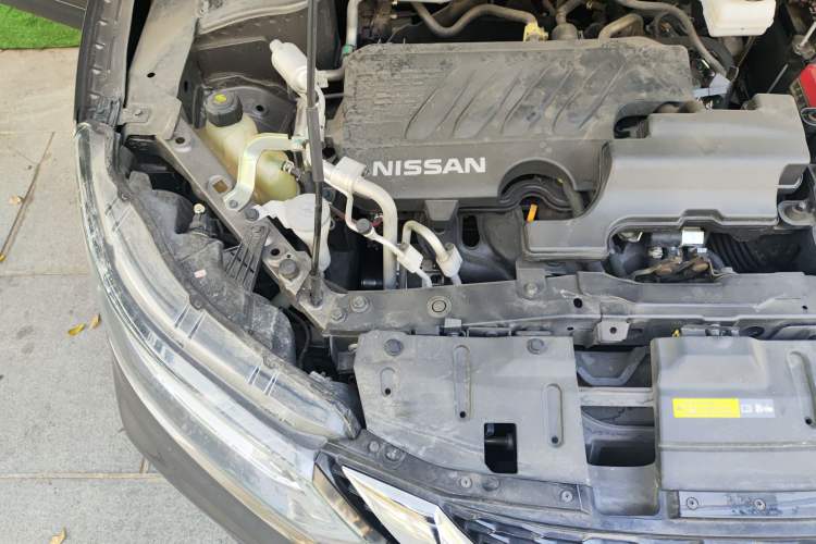 Used Nissan Qashqai 2022 2.0L CVT XV Smart Enjoyment Version Engine Bay Right