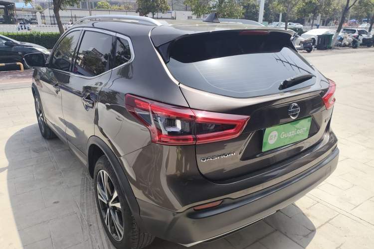 Used Nissan Qashqai 2022 2.0L CVT XV Premier Luxury Edition Exterior 2