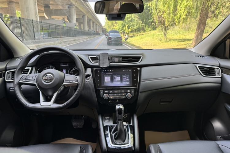 Used Nissan Qashqai 2022 2.0L CVT XV Smart Enjoyment Version Exterior 5