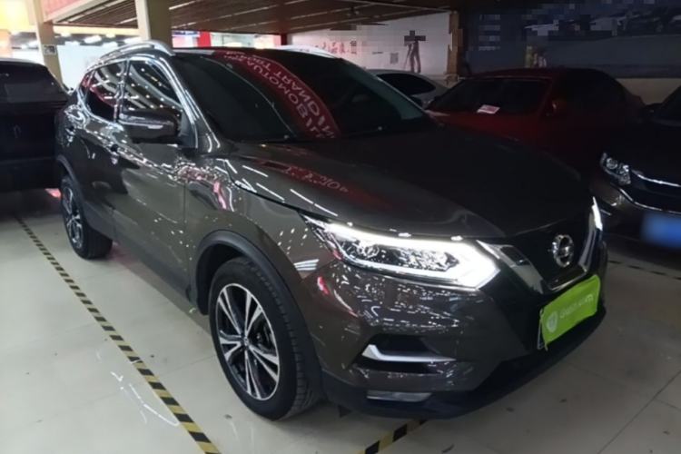 Used Nissan Qashqai 2022 2.0L CVT XV Premier Luxury Edition Front Right 45 Deg
