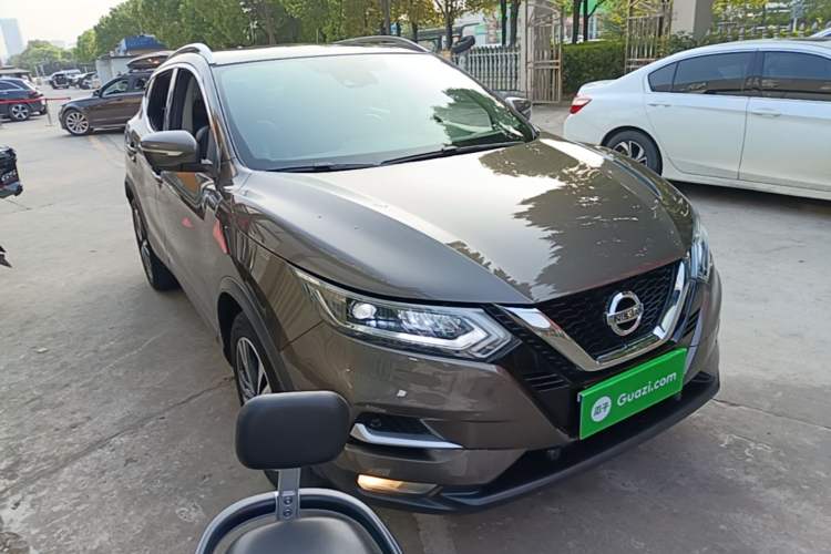 Used Nissan Qashqai 2022 2.0L CVT XV Premier Luxury Edition Front Right 45 Deg