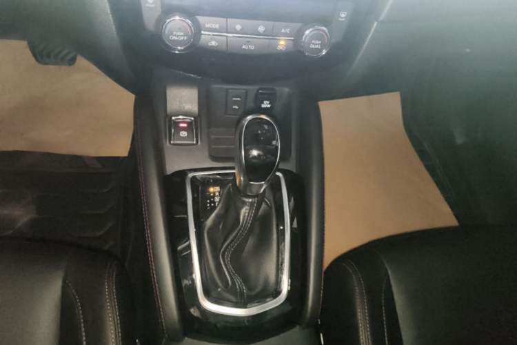Used Nissan Qashqai 2022 2.0L CVT XV Smart Enjoyment Version Gear Lever