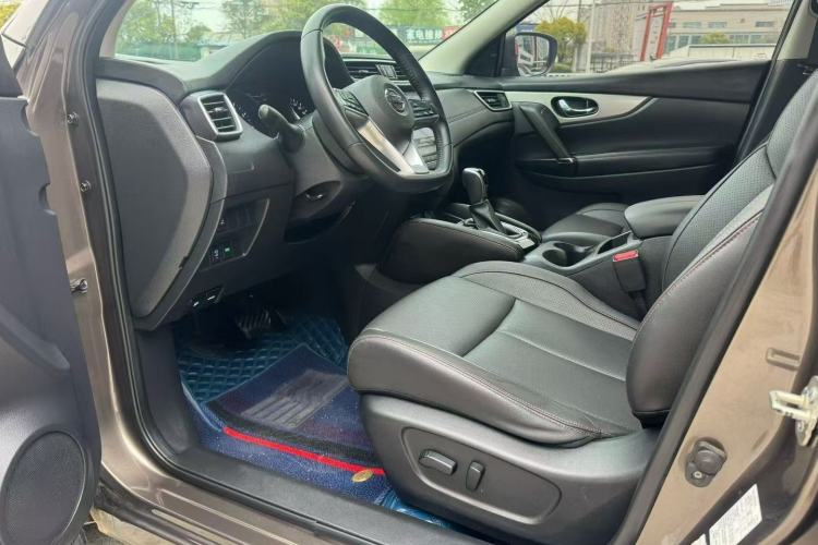 Used Nissan Qashqai 2022 2.0L CVT XV Premier Luxury Edition Interior 2