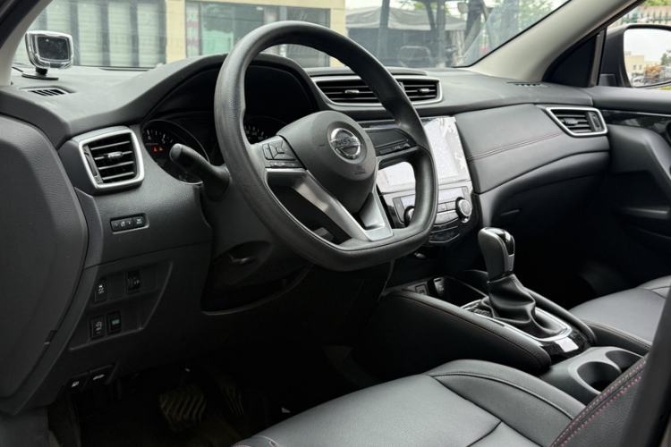 Used Nissan Qashqai 2022 2.0L CVT XV Smart Enjoyment Version Interior 2