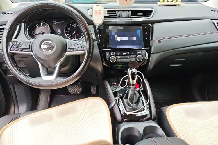 Used Nissan Qashqai 2022 2.0L CVT XV Premier Luxury Edition Interior 2