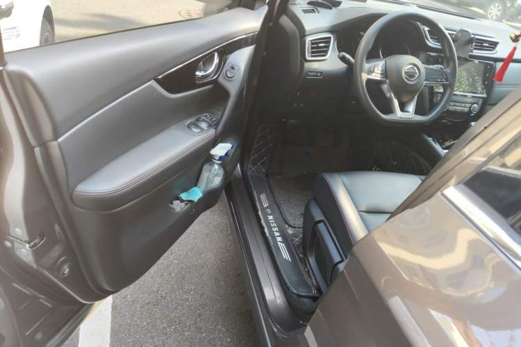 Used Nissan Qashqai 2022 2.0L CVT XV Smart Enjoyment Version Interior 3