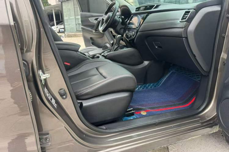 Used Nissan Qashqai 2022 2.0L CVT XV Premier Luxury Edition Interior 3