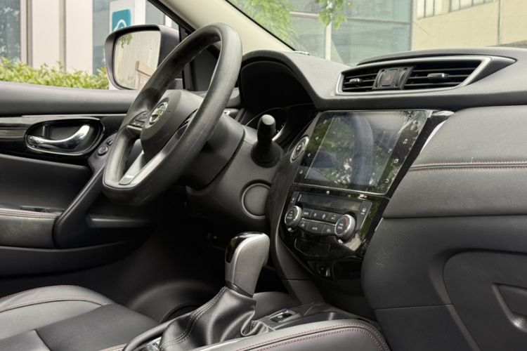 Used Nissan Qashqai 2022 2.0L CVT XV Smart Enjoyment Version Interior 4