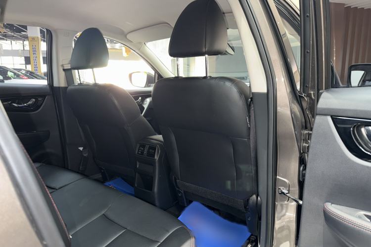 Used Nissan Qashqai 2022 2.0L CVT XV Smart Enjoyment Version Interior 8