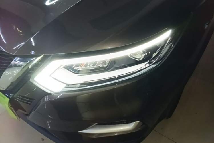 Used Nissan Qashqai 2022 2.0L CVT XV Premier Luxury Edition Left Front Headlight