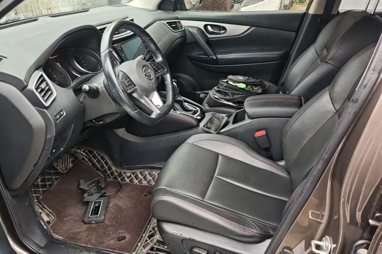 Used Nissan Qashqai 2022 2.0L CVT XV Premier Luxury Edition Left Front Seat