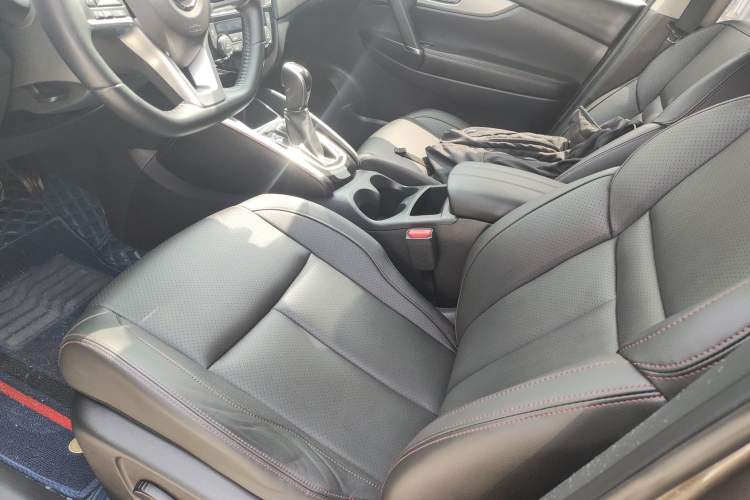 Used Nissan Qashqai 2022 2.0L CVT XV Premier Luxury Edition Left Front Seat