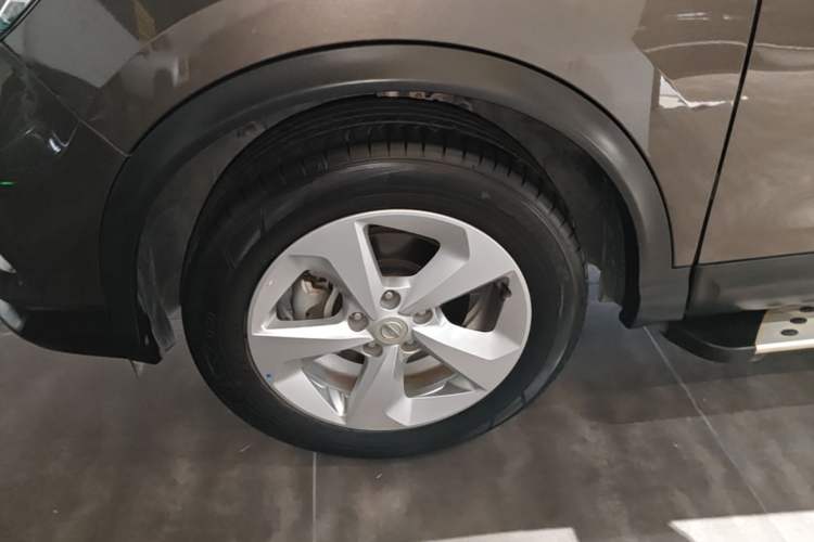 Used Nissan Qashqai 2022 2.0L CVT XV Smart Enjoyment Version Left Front Wheel Hub