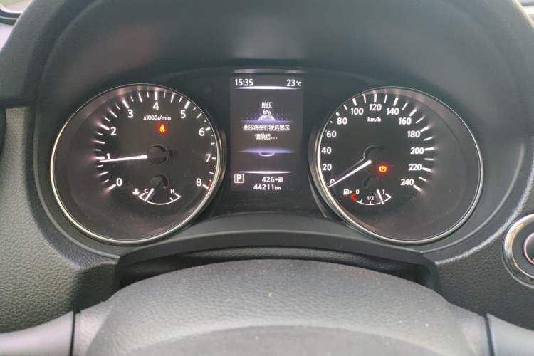 Used Nissan Qashqai 2022 2.0L CVT XV Smart Enjoyment Version Odometer Close Up