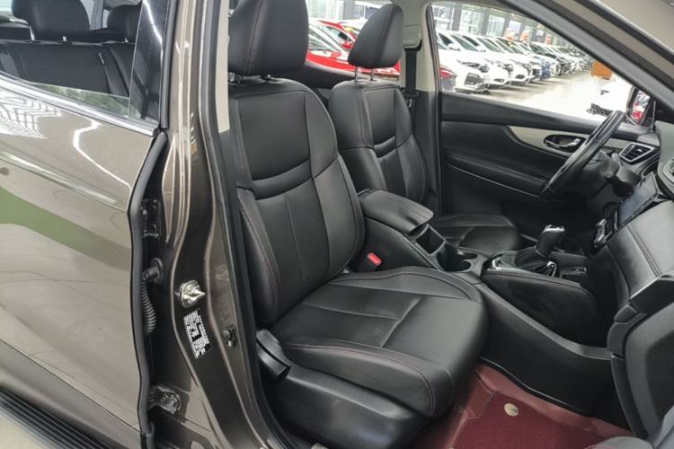Used Nissan Qashqai 2022 2.0L CVT XV Premier Luxury Edition Right Front Seat