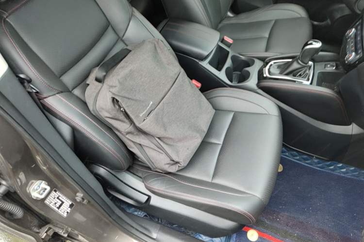 Used Nissan Qashqai 2022 2.0L CVT XV Premier Luxury Edition Right Front Seat