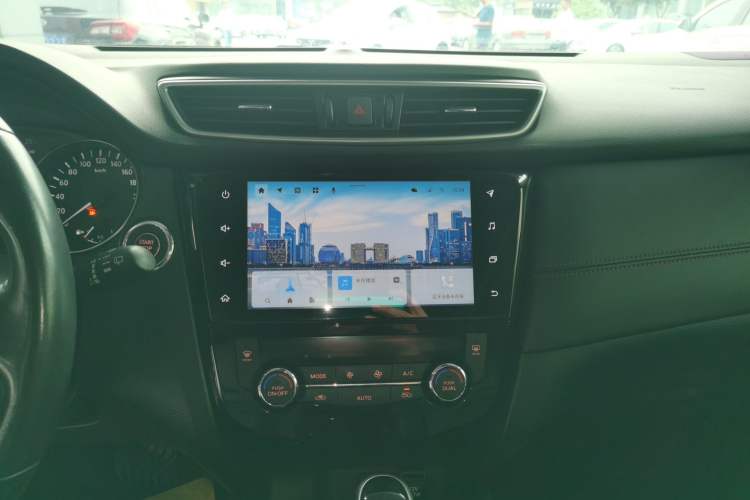 Used Nissan Qashqai 2022 2.0L CVT XV Premier Luxury Edition Audio And AC Panel
