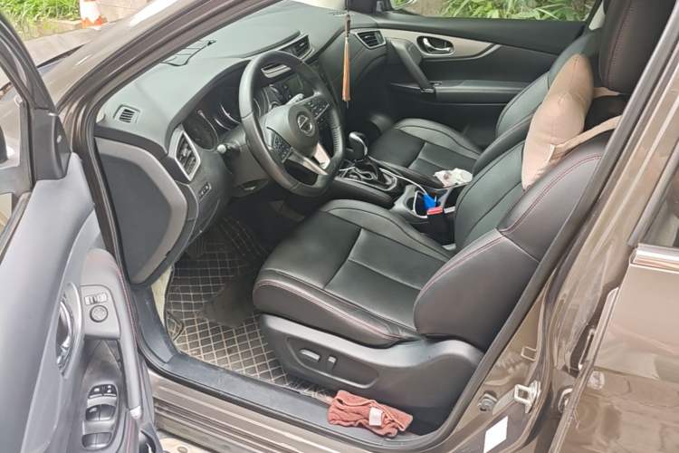 Used Nissan Qashqai 2022 2.0L CVT XV Premier Luxury Edition Driver Seat