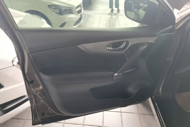 Used Nissan Qashqai 2022 2.0L CVT XV Premier Luxury Edition Left Front Door Interior