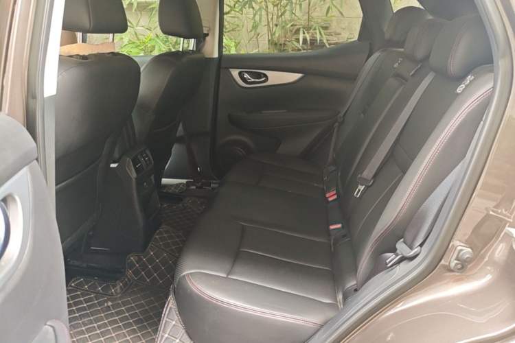 Used Nissan Qashqai 2022 2.0L CVT XV Premier Luxury Edition Left Rear Seat