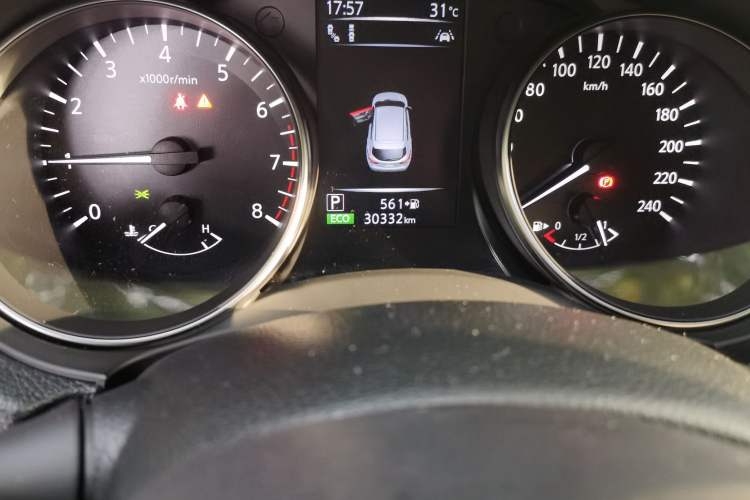 Used Nissan Qashqai 2022 2.0L CVT XV Premier Luxury Edition Odometer Close Up