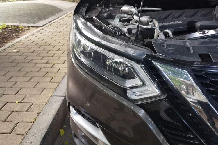 Used Nissan Qashqai 2022 2.0L CVT XV Premier Luxury Edition Right Front Headlight