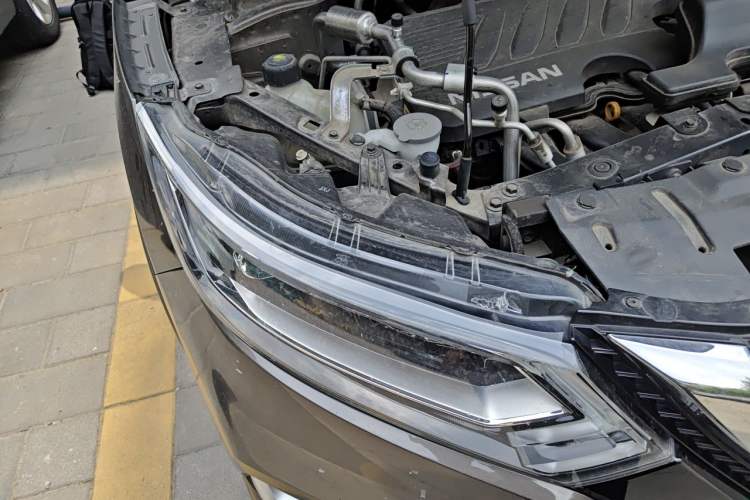Used Nissan Qashqai 2022 2.0L CVT XV Premier Luxury Edition Right Front Headlight