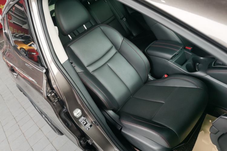 Used Nissan Qashqai 2022 2.0L CVT XV Premier Luxury Edition Right Front Seat