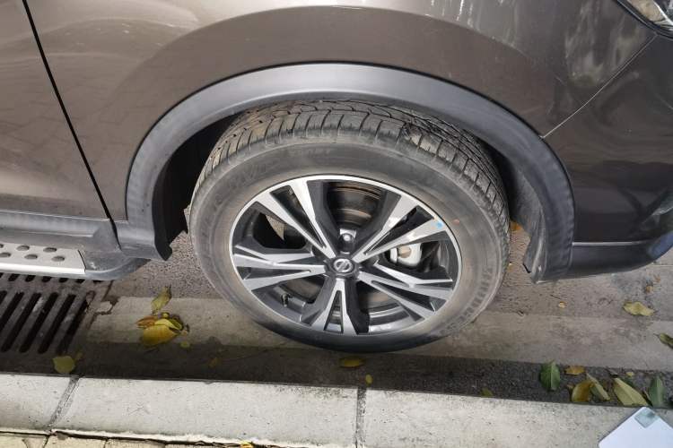 Used Nissan Qashqai 2022 2.0L CVT XV Premier Luxury Edition Right Front Wheel Hub
