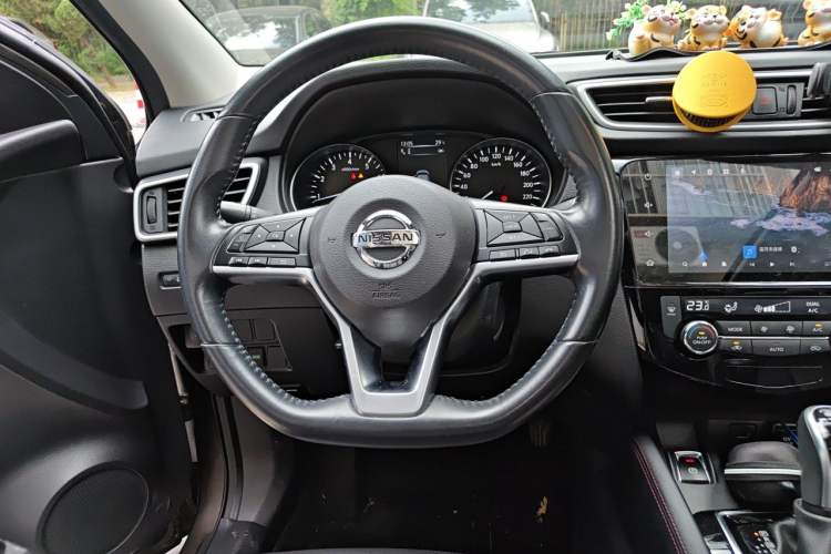 Used Nissan Qashqai 2022 2.0L CVT XV Premier Luxury Edition Steering Wheel