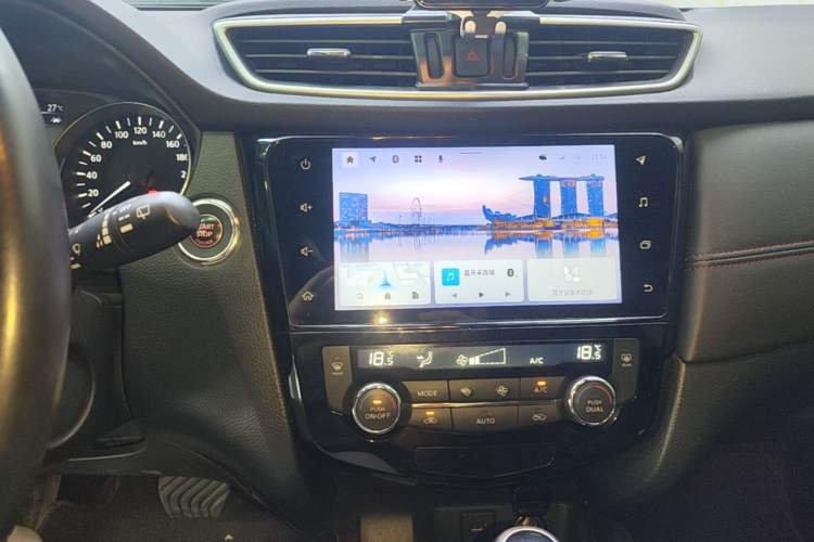 Used Nissan Qashqai 2022 2.0L CVT XV Premier Luxury Edition Audio And AC Panel