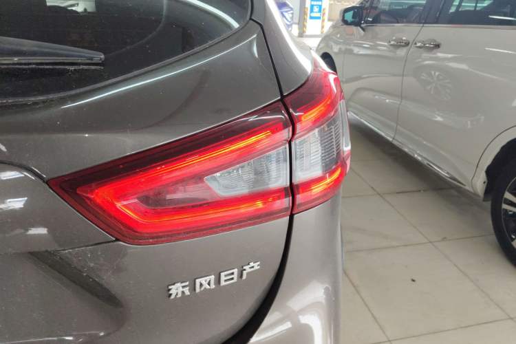 Used Nissan Qashqai 2022 2.0L CVT XV Premier Luxury Edition Exterior 3