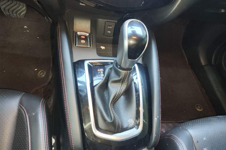 Used Nissan Qashqai 2022 2.0L CVT XV Premier Luxury Edition Gear Lever