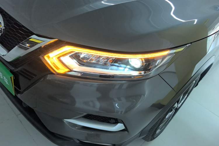 Used Nissan Qashqai 2022 2.0L CVT XV Premier Luxury Edition Left Front Headlight