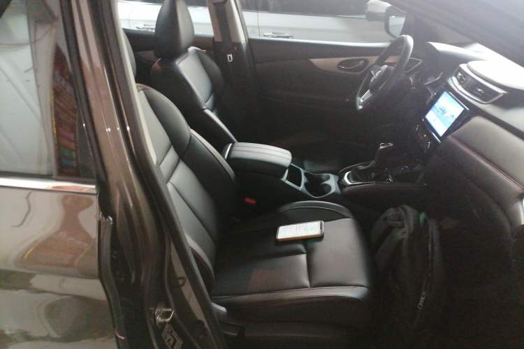 Used Nissan Qashqai 2022 2.0L CVT XV Premier Luxury Edition Right Front Seat