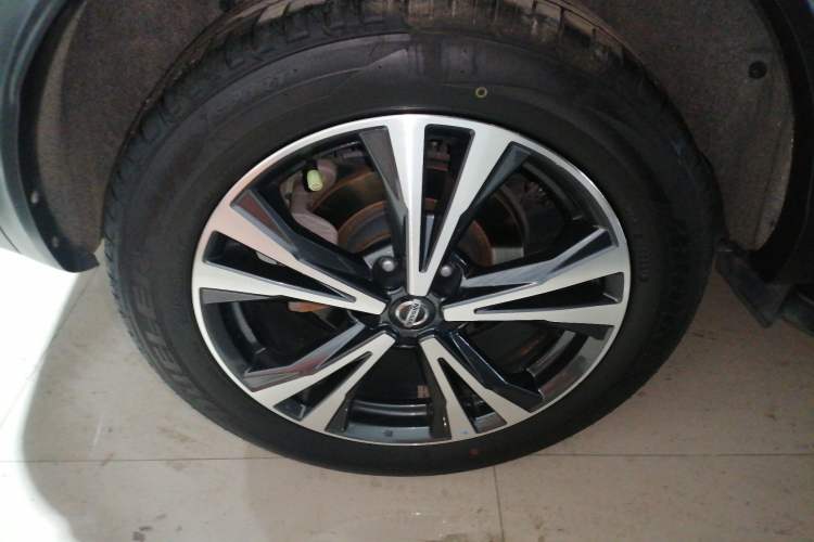 Used Nissan Qashqai 2022 2.0L CVT XV Premier Luxury Edition Right Rear Wheel Hub