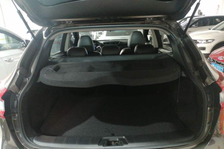 Used Nissan Qashqai 2022 2.0L CVT XV Premier Luxury Edition Trunk