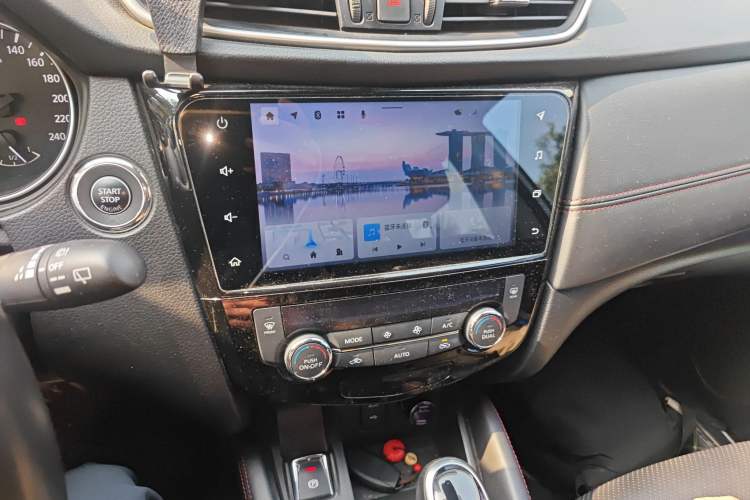Used Nissan Qashqai 2022 2.0L CVT XV Premier Luxury Edition Audio And AC Panel